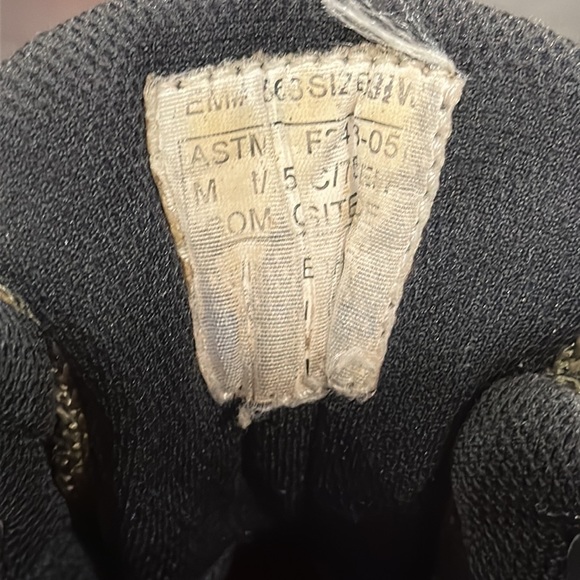 Golden Retriever Work Boots; waterproof with hard toes; men’s size 9 1/2 Wide - Picture 7 of 8